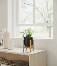 Load image into Gallery viewer, Stone Black stand:bamboo