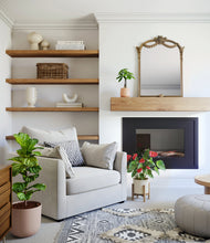 Load image into Gallery viewer, Sandy stand:one_stand