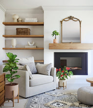 Load image into Gallery viewer, Sandy stand:two_stands