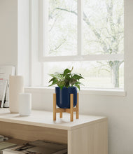 Load image into Gallery viewer, Twilight Blue stand:bamboo