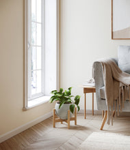 Load image into Gallery viewer, Deep Ocean stand:bamboo