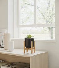 Load image into Gallery viewer, Stone Black stand:bamboo