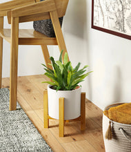 Load image into Gallery viewer, White stand:light