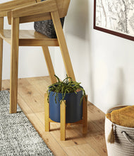 Load image into Gallery viewer, Deep Navy stand:light
