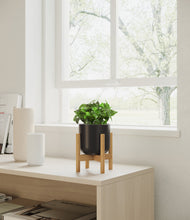 Load image into Gallery viewer, Stone Black stand:bamboo
