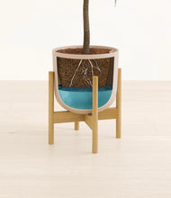 Load image into Gallery viewer, Sandy Pink stand:bamboo
