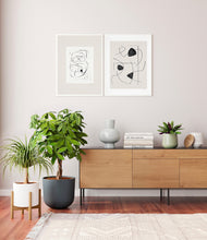 Load image into Gallery viewer, Earthy stand:one_stand
